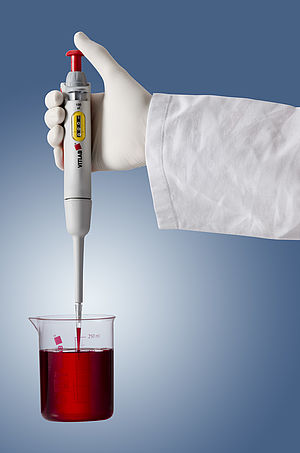 Aspirate sample with single-channel pipettes
